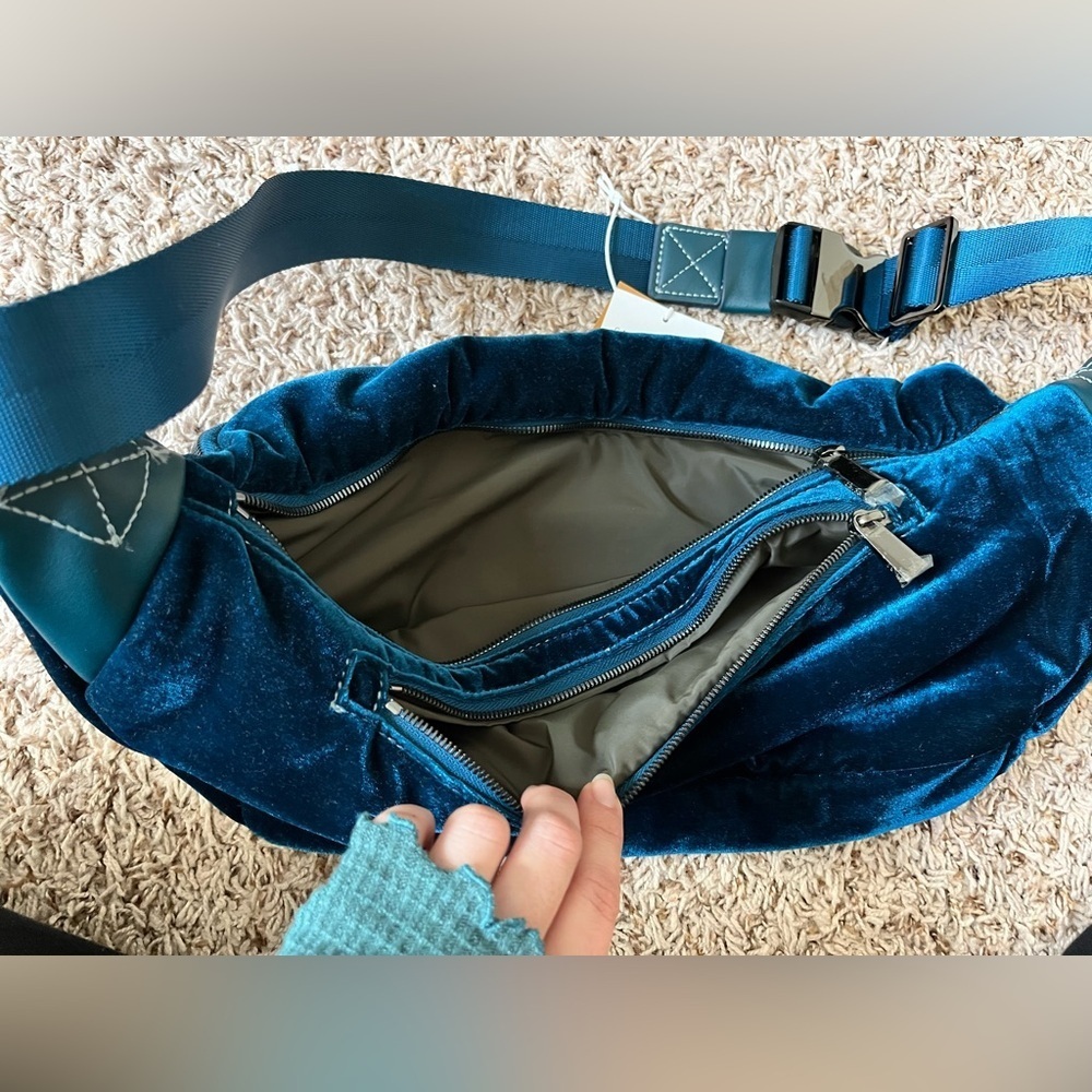 Free People x Caraa Velvet Medium Sling Bag - Picture 13 of 17